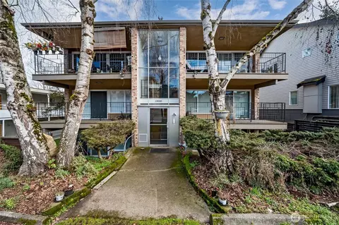 12030 32nd Ave NE #1-6, Seattle, WA 98125