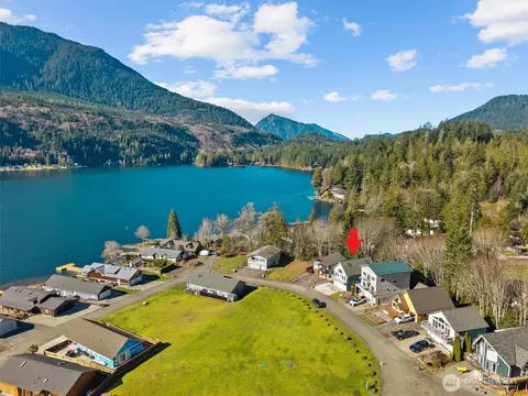481 Maple Grove Rd, Port Angeles, WA 98363