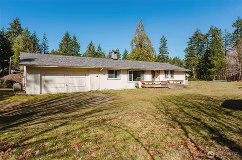 3236 NW Gillard Pl, Seabeck, WA 98380