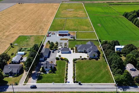 15834 Kamb Rd, Mount Vernon, WA 98274