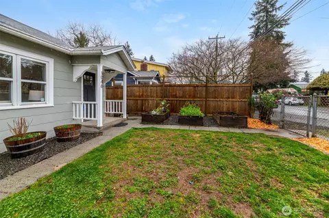 1046 NE 97th St, Seattle, WA 98115