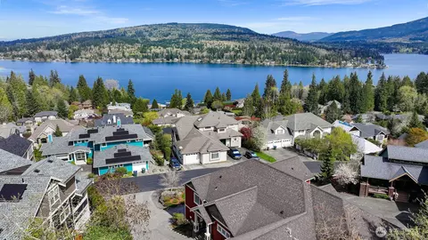 4926 Coronado Ln, Bellingham, WA 98229