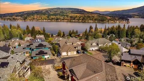 4926 Coronado Ln, Bellingham, WA 98229
