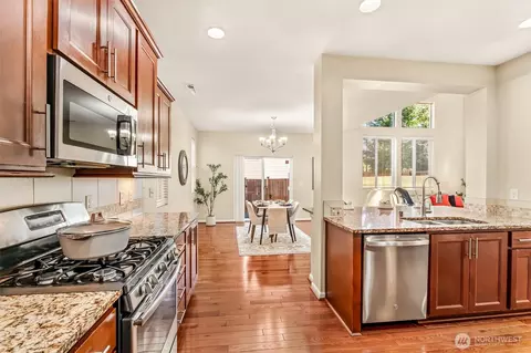 Kitchen - 3933 178th Pl SE, Bothell, WA 98012 photo 4 of 4