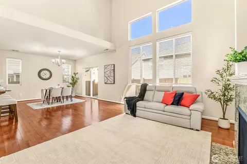 Living - 3933 178th Pl SE, Bothell, WA 98012 photo 5 of 6