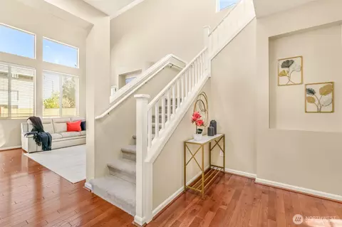 Entry Way - 3933 178th Pl SE, Bothell, WA 98012 photo 3 of 4