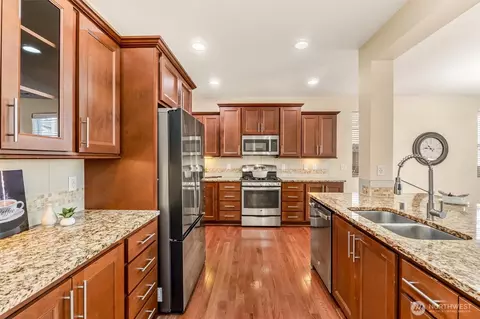 Kitchen - 3933 178th Pl SE, Bothell, WA 98012 photo 3 of 4