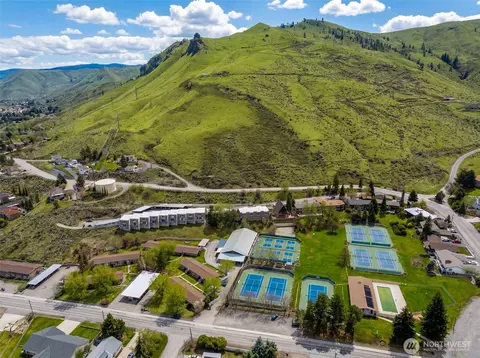 1818 Skyline Dr #21, Wenatchee, WA 98801