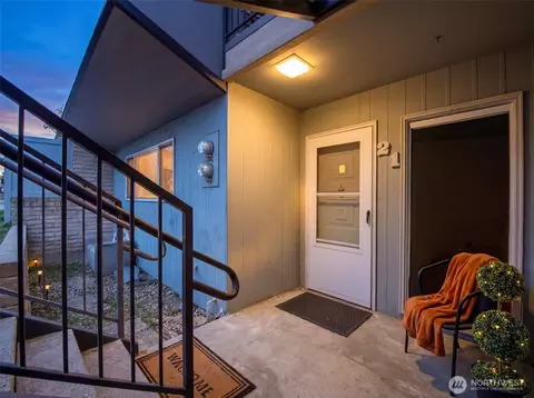 1818 Skyline Dr #21, Wenatchee, WA 98801