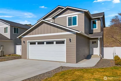 1275 Theo Way, Rock Island, WA 98850