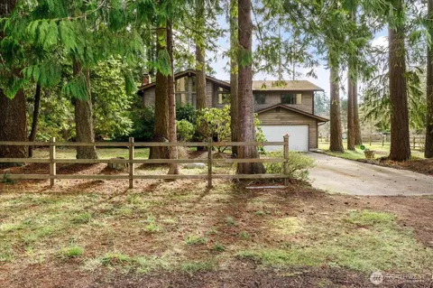 2011 Pine Wood Way, Oak Harbor, WA 98277