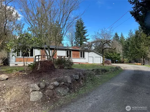 240 NE Chinook Dr, Belfair, WA 98528