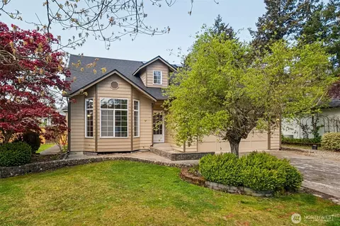 2310 20th St SE, Puyallup, WA 98374
