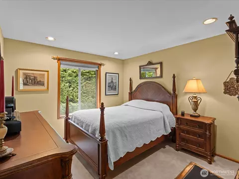 Bedroom - 19607 110th Pl NE, Bothell, WA 98011 photo 2 of 2