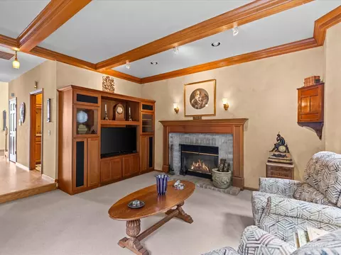 Living - 19607 110th Pl NE, Bothell, WA 98011 photo 3 of 5