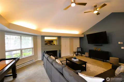 Living - 19607 110th Pl NE, Bothell, WA 98011 photo 5 of 5