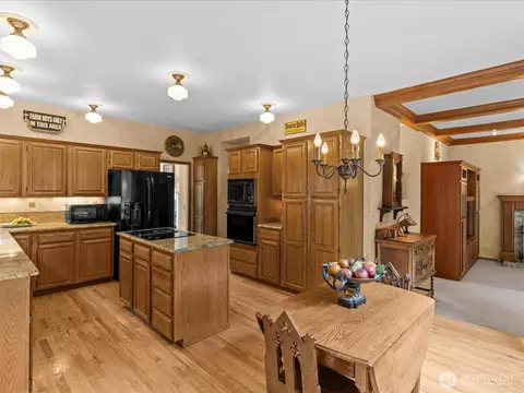 Kitchen - 19607 110th Pl NE, Bothell, WA 98011 photo 3 of 8