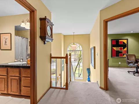 Entry Way - 19607 110th Pl NE, Bothell, WA 98011 photo 4 of 5