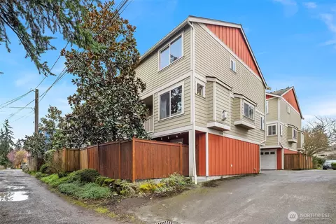 12050 33rd Ave NE #C, Seattle, WA 98125