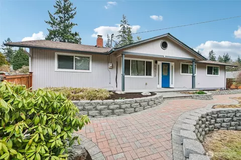 8403 NE 138th St, Kirkland, WA 98034