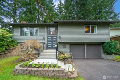 9815 62nd Ave Ct E, Puyallup, WA 98373