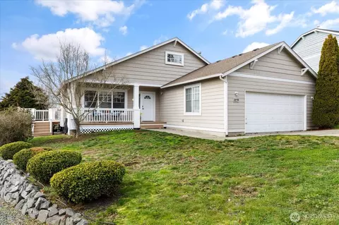 1859 SW Sunnyside Ave, Oak Harbor, WA 98277