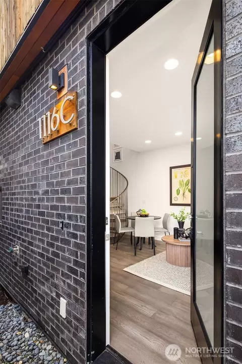 1116 13th Ave #C, Seattle, WA 98122