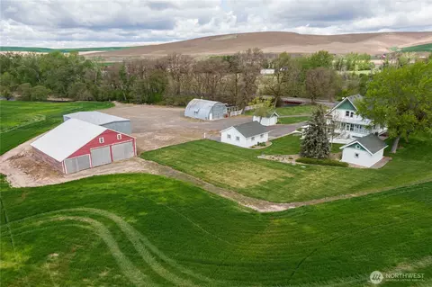 633 Lower Hogeye Rd, Waitsburg, WA 99361