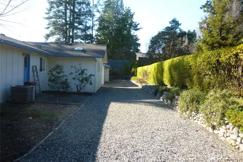 Exterior - 180 Stonehaven Ln, Sequim, WA 98382 photo 6 of 16