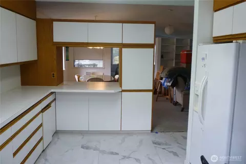 Kitchen - 180 Stonehaven Ln, Sequim, WA 98382 photo 2 of 3
