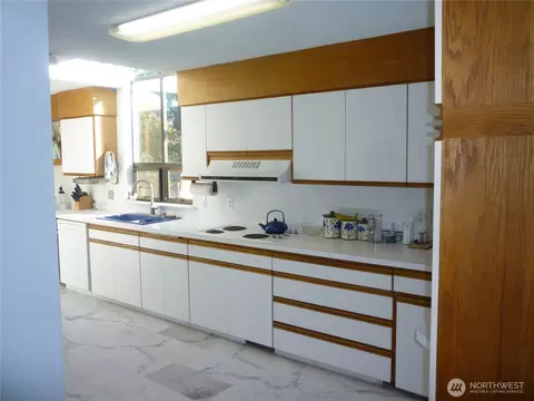 Kitchen - 180 Stonehaven Ln, Sequim, WA 98382 photo 1 of 2