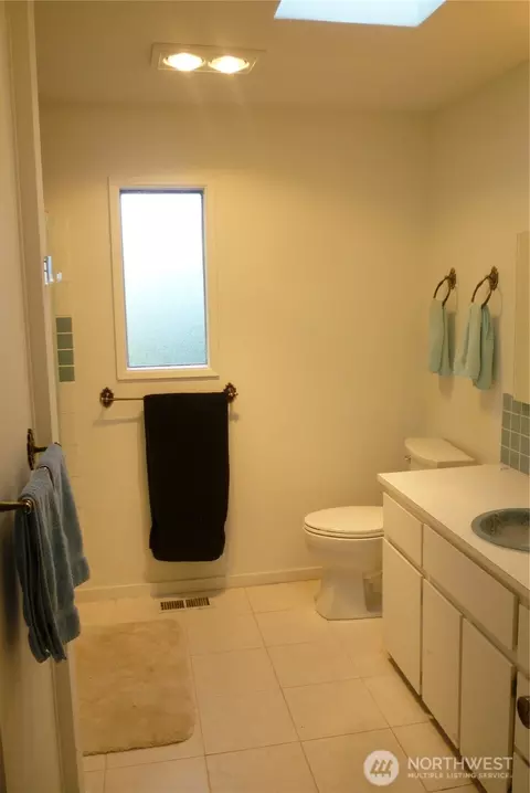 Bath - 180 Stonehaven Ln, Sequim, WA 98382 photo 1 of 3