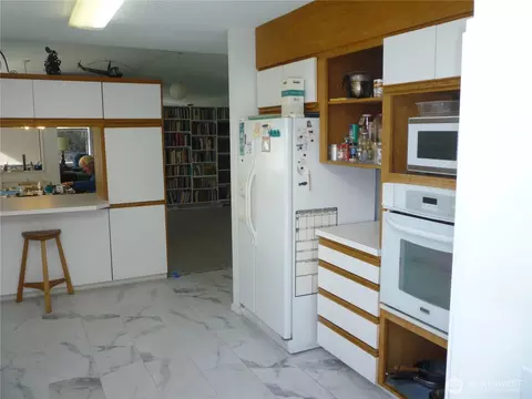 Kitchen - 180 Stonehaven Ln, Sequim, WA 98382 photo 2 of 2