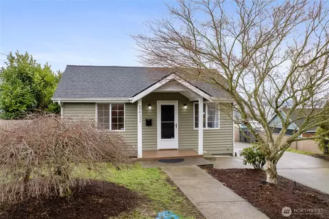 2411 E 13th St, Bremerton, WA 98310