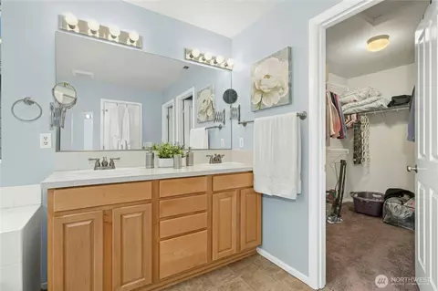 Bath - 16116 35th Park SE, Bothell, WA 98012 photo 3 of 5