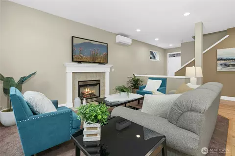 Living - 16116 35th Park SE, Bothell, WA 98012 photo 3 of 4