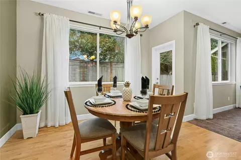 Dining - 16116 35th Park SE, Bothell, WA 98012 photo 1 of 2