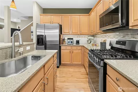 Kitchen - 16116 35th Park SE, Bothell, WA 98012 photo 5 of 6