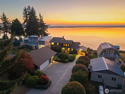 212 Tala Shore Dr, Port Ludlow, WA 98365