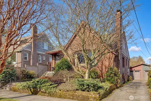 6752 9th Ave NW, Seattle, WA 98117