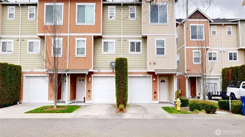 515 Neff Cir, Burlington, WA 98233