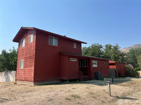 124 Main St, Oroville, WA 98844