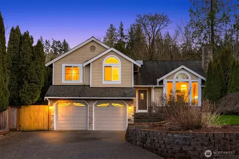 2305 NW Oakcrest Dr, Issaquah, WA 98027