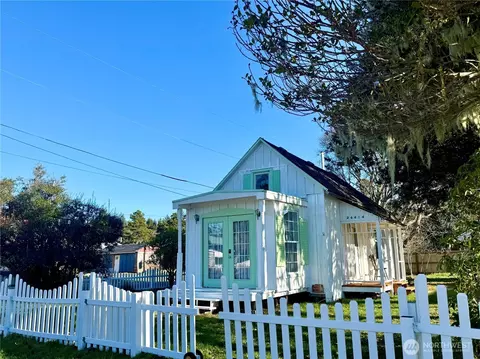 26414 Ridge Ave, Ocean Park, WA 98640