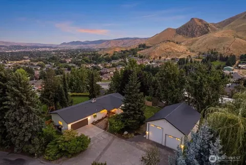 504 Day Rd, Wenatchee, WA 98801