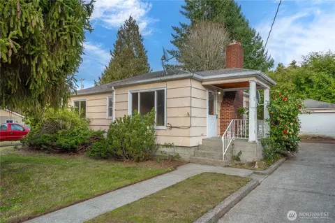 3111 Greenwood Ave W, University Place, WA 98466