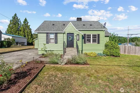 181 Beacon Hill Dr, Longview, WA 98632