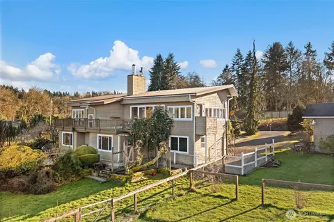 9722 SW Windmill St, Vashon, WA 98070