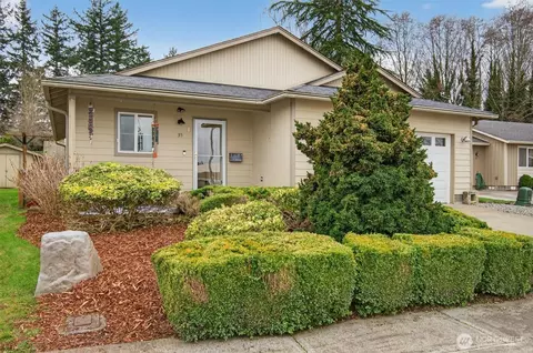 35 Glen Ln, Cathlamet, WA 98612