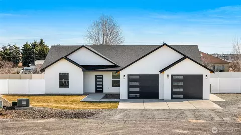 3037 Blackbird Pl NE, Moses Lake, WA 98837